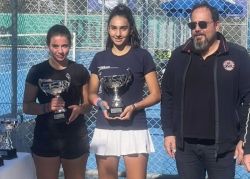 Πρώτη θέση στο Ευρωπαϊκό πρωτάθλημα τένις για την Ειρήνη Τσακίρη