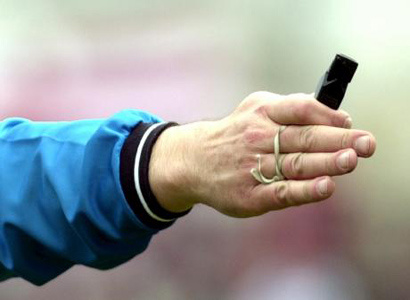 referee_hand_whistle9