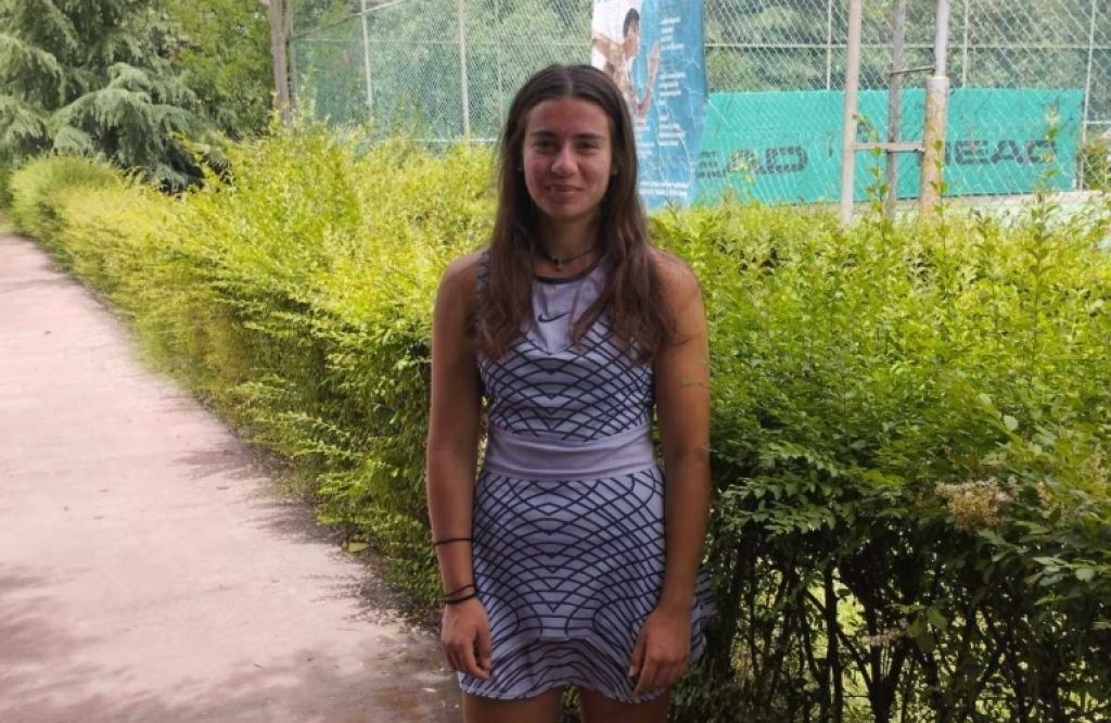 Στις 8 καλύτερες αθλήτριες του ITF στα Tίρανα η Ειρήνη Τσακίρη