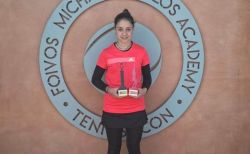 Δύο κύπελλα για την Εμμανουέλα Βαγιωνά στο Πανελλήνιο πρωτάθλημα τένις Ε2