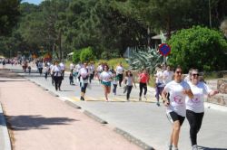 Δρομική εκδήλωση "τρέξε για τη ζωή" για τη Γιορτή της Μητέρας